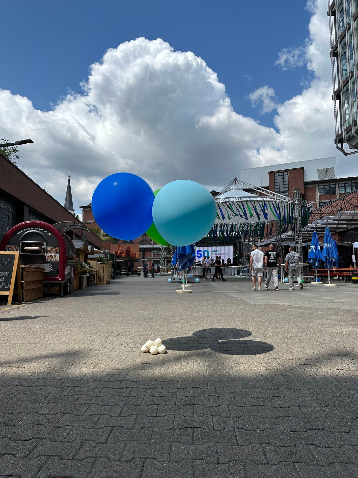 Riesenballon - Emfang