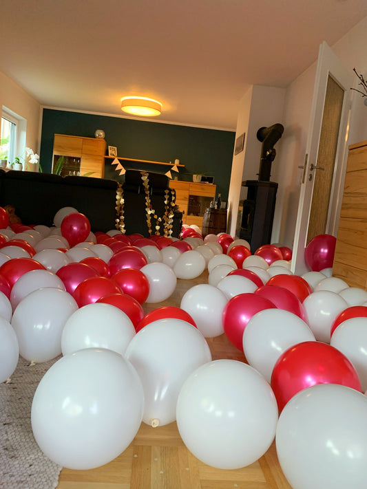 Luftballons fertig befüllt für den Boden