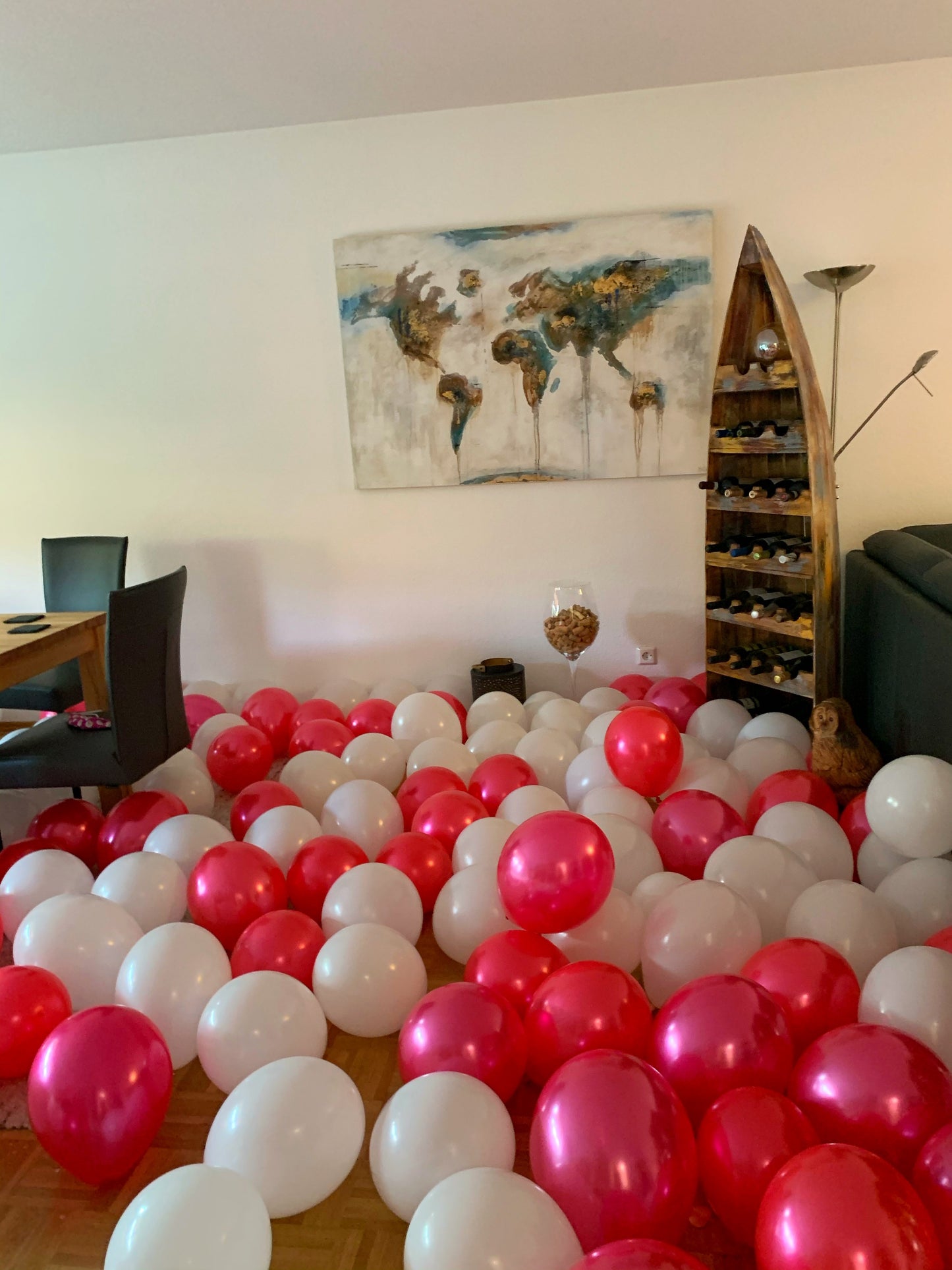 Luftballons fertig befüllt für den Boden
